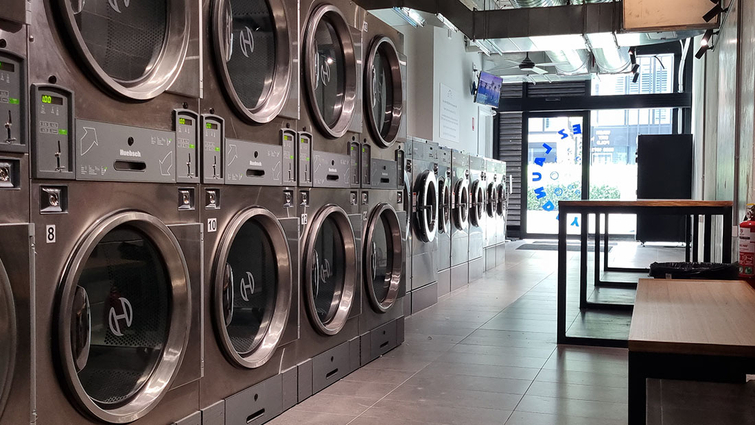 interior laundromat business EZ Laundry Oakleigh